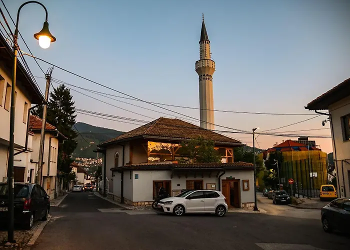Blue House Carsija Old Town Free Parking